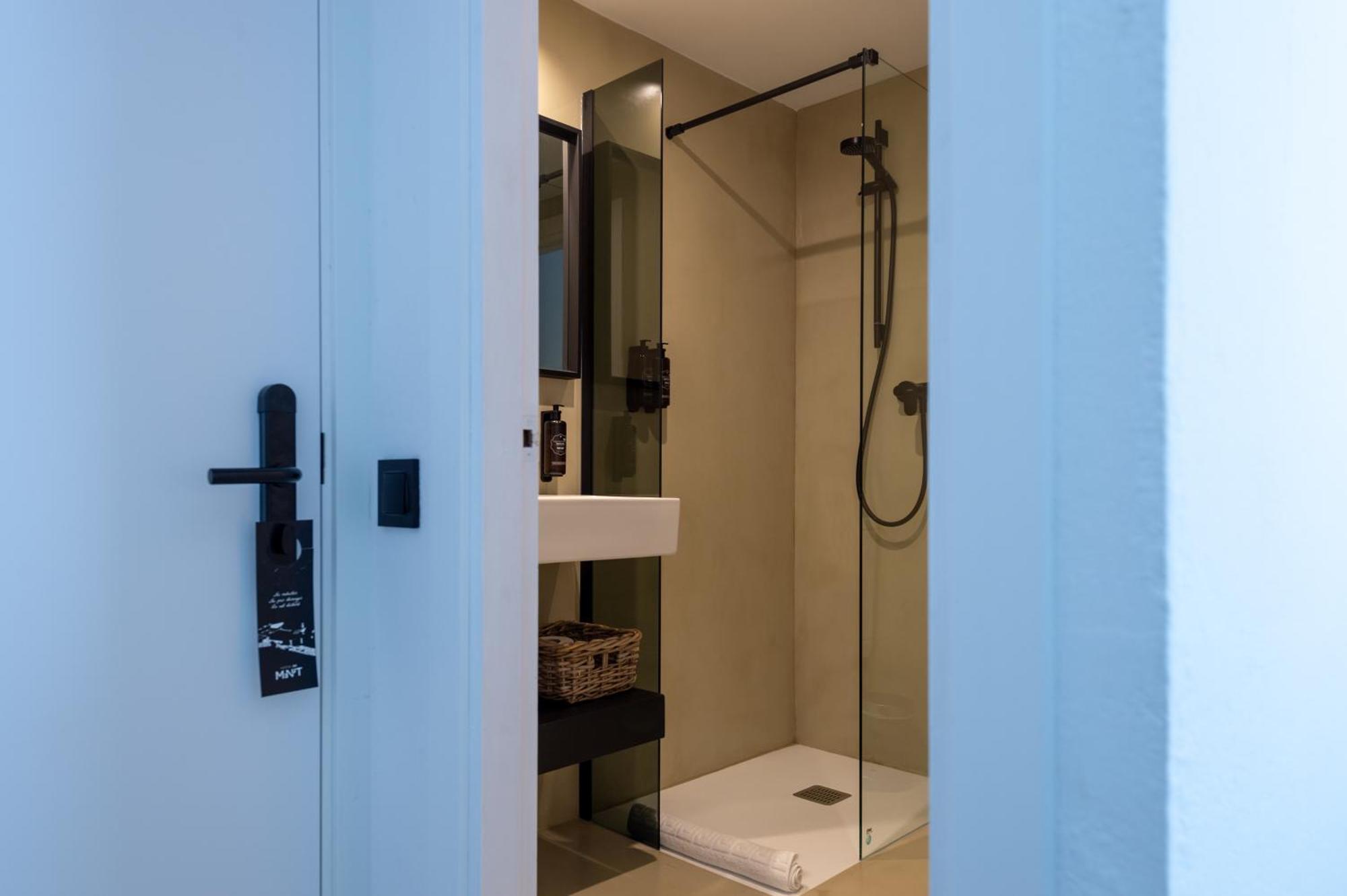 Hostal Boutique Es Menut Тосса-де-Мар Экстерьер фото