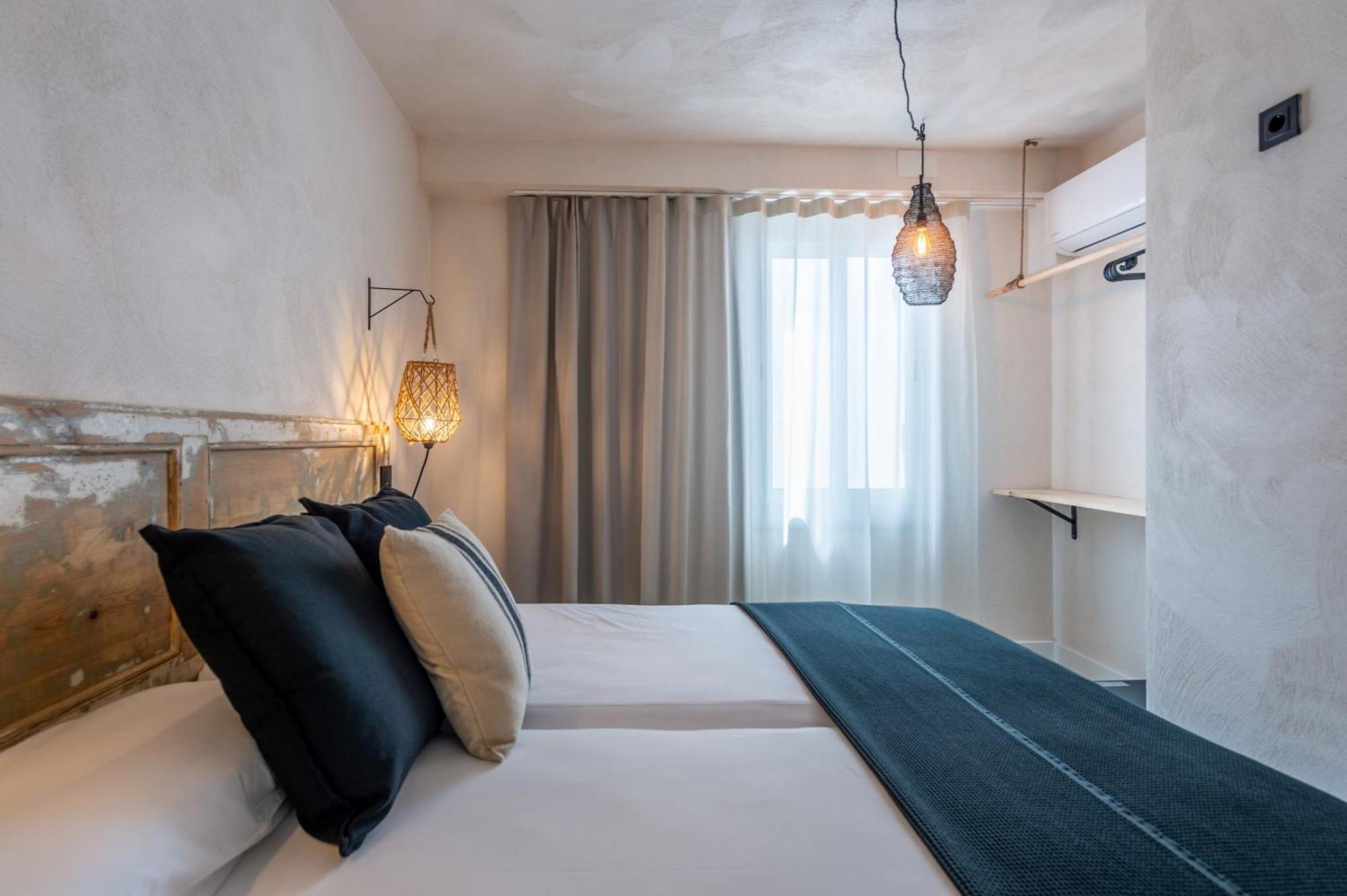 Hostal Boutique Es Menut Тосса-де-Мар Экстерьер фото